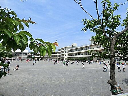 鎌倉市立第一小学校まで約663m