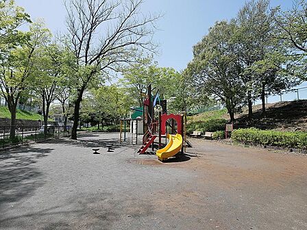 丸山台公園まで約952m
