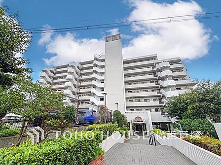 【Appearance】シンプルながらも細部にこだわった外観設計。住む人の感性を満たす、スタイリッシュな外観。