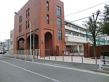 横浜市立横浜吉田中学校まで532m