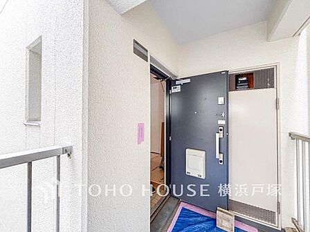 ダウンライトを使用しお洒落に演出。帰りたくなる家をテーマに設計。いつも「人」と「家」の間に・・・。