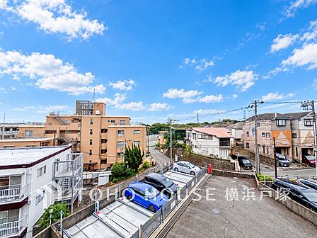 【View】この開放感ある眺望と共に閑静な住宅街の季節感を演出する四季折々の変化を楽しめる心地よい場所となることでしょう。