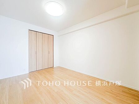 【Room】心安らぐプライベート空間。シンプルで機能的な居室が、日々の生活に快適さと豊かさをプラスします。