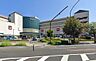 周辺：日用品や食材の品揃えが豊富な「sanwa本牧店」。毎日の買い物に便利で、ファミリーや一人暮らしの豊かな暮らしをしっかりサポートしてくれます。暮らしの快適さを高めてくれる利便性の高い周辺環境です。