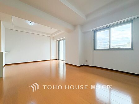 【Living room】ご家族やお客様との時間等、多くの時を刻む空間。何気なく過ぎる時でさえも上質な一時となる快適な空間を。