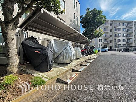 何気なく通りがかった方々の目にも留まる程のインパクトと印象の良さを与え続けます。