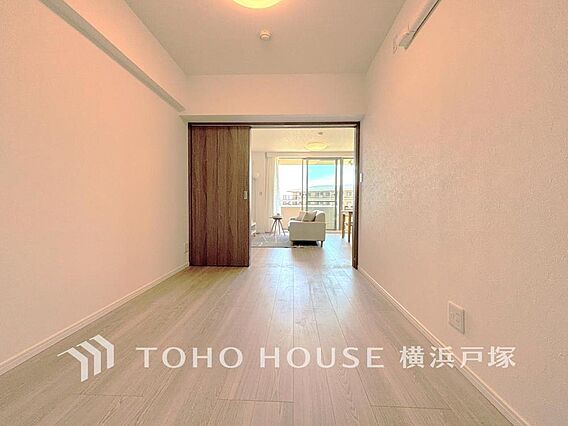 「Room」穏...