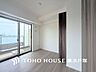 寝室：【Room】空間演出に拘り整然とセンス良く纏められた室内は癒しの空間でなければなりません。そこで暮らす方々のことを考え抜き、そして造りこんだ空間は心地よい癒しを提供してくれます。