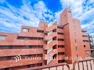 外観:【Appearance】洗練されたフォルムと美しい街並みに映える外観デザイン。住まう誇りを感じさせる、上質感あふれるレジデンス。 外観:【Appearance】洗練されたフォルムと美しい街並みに映える外観デザイン。住まう誇りを感じさせる、上質感あふれるレジデンス。
