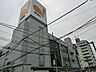 周辺：食料品から生活用品、ヘルスケア商品、化粧品を扱う総合スーパーです。