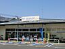 周辺：やまか富士見町店（400ｍ）富士見町駅近くに位置する地域密着型のスーパーマーケット。鮮度の良い食材やお買い得品が手頃な価格で手に入り、近隣住民の日常の買出し拠点として広く親しまれています。