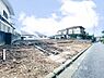 外観：家の良し悪しだけでなく周辺環境も重要なポイント。それは月日が経つ事により「近くにあるもの」から「家の財産」へとイメージが変わってくる事を身体が理解しているからだと思います。(2026.9撮影)