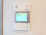 来訪者の姿を判別しやすいカラーモニターホン