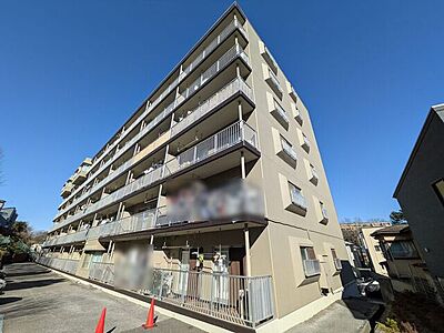 外観:落ち着いた街並みに佇む外観デザイン 外観:落ち着いた街並みに佇む外観デザイン