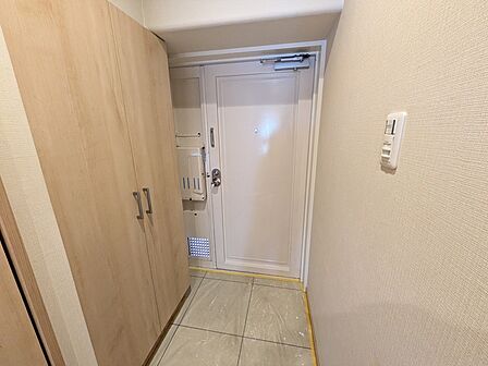 たっぷり入る玄関収納でスペースをスッキリ保てます◎