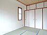 寝室：写真は同マンション別部屋