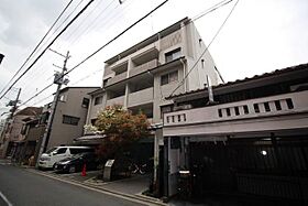 京都府京都市下京区麩屋町通松原下る上鱗形町（賃貸マンション1DK・1階・47.00㎡） その1