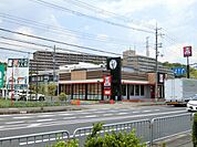 ケンタッキーフライドチキン小野原店 徒歩2分。 100m