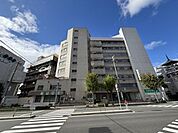 医療法人行岡医学研究会行岡病院 徒歩8分。 610m