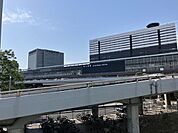 新大阪駅(Osaka　Metro 御堂筋線) 徒歩9分。 700m