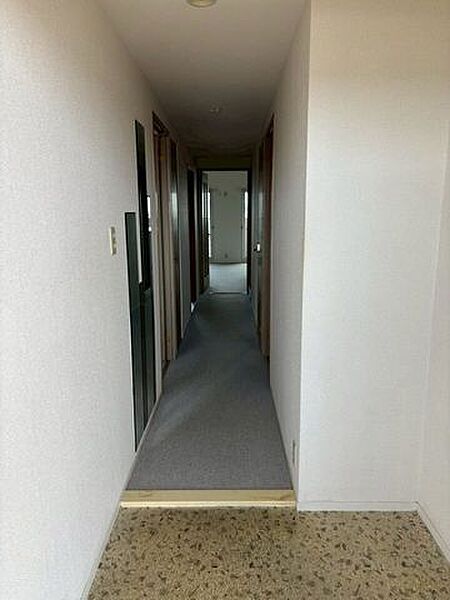 玄関を拡大表示