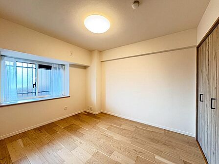 全室採光面のある明るい住戸です