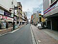 賑やかな商店街...