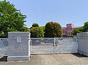 茨城県立下館第一高等学校・付属中学校 1120m