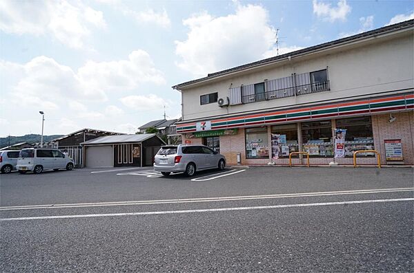 ルミエールかみや