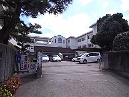 生駒市立緑ケ丘中学校（1051m）