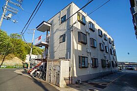 ハイタウンA棟  ｜ 奈良県生駒市辻町（賃貸マンション1K・3階・16.50㎡） その1