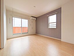 スマイル・ハート 2階2LDKのリビング/ダイニング