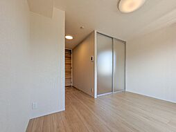 ソレイユ 2階1LDKのリビング/ダイニング