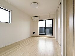 メゾン ド ファミーユ I 2階2LDKのリビング/ダイニング