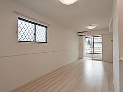 ライラック 1階1LDKのリビング/ダイニング