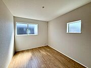 施工例　2面採光を確保した室内です。