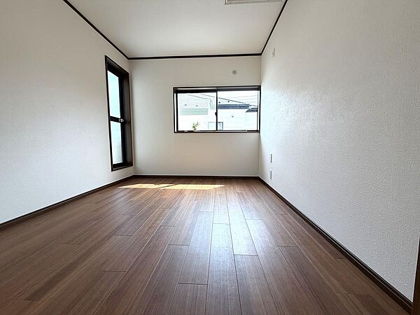 洋室を拡大表示