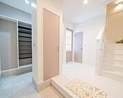 【施工例】シューズインクローク。【建築条件無し】の為、お好きな工務店で建築頂けます。