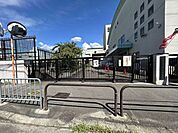 宇治市立　大久保小学校【学校教育目標】「自ら学ぶ意欲を持ち、社会の変化に主体的に判断・対応し、心豊かにたくましく生きる児童の育成」 600m