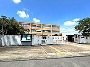 宇治市立　岡屋小学校☆教育目標「新しい時代を拓き、たくましく生き抜くための確かな学力と豊かな心をそなえた心身ともに健康な児童の育成」 530m