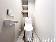 ホワイトを基調にしたトイレは、清潔感が保たれます♪