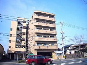 岡山県岡山市北区富町1丁目（賃貸マンション1K・5階・29.70㎡） その1