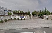 中学校「岡山市立操山中学校まで1651ｍ」