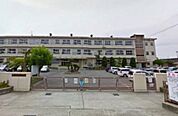 小学校「岡山市立富山小学校まで726ｍ」