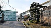 中学校「岡山市立妹尾中学校まで1668ｍ」