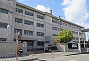 小学校「岡山市立芳明小学校まで931ｍ」