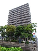 岡山県岡山市北区田町2丁目（賃貸マンション3LDK・4階・66.97㎡） その1