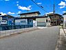 外観：前面道路含む現地写真