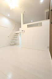 若林ベース 1階1Kのリビング/ダイニング