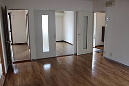 プチホワイト辻　D棟 102 1階3LDKのリビング/ダイニング